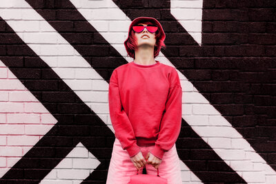 hipster-fashio-woman-in-trendy-viva-magenta-color-2022-12-05-19-14-43-utc