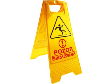 CN_ZUTMV000199_PC_Vystraha_pozor_kluzka_podlaha