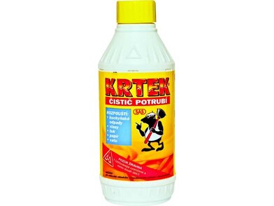 Bílá petlahev s žluto-červenou etiketou
